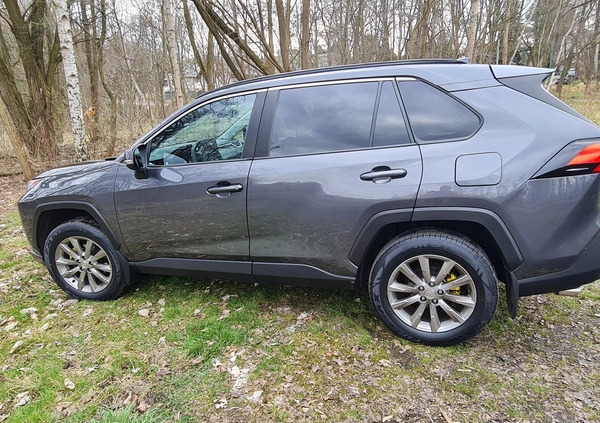 Toyota RAV4 cena 121000 przebieg: 61500, rok produkcji 2020 z Sosnowiec małe 436